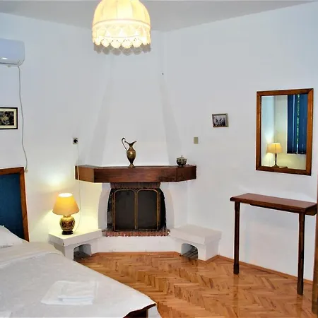 Apartment M- Center *