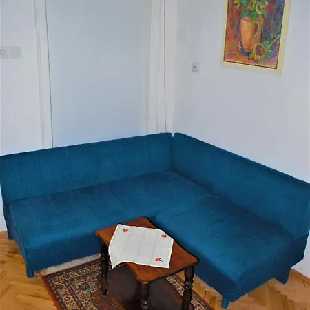 M- Center Apartment *